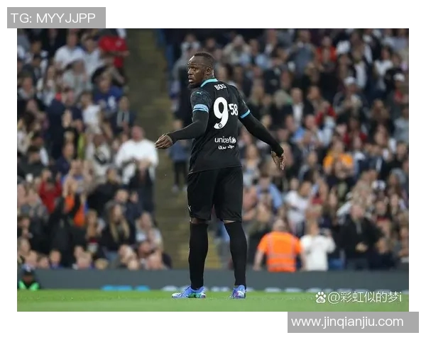 跟腱短的足球明星如何克服身体限制成就辉煌职业生涯 跟腱短的足球明星如何克服身体限制成就辉煌职业生涯