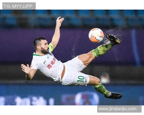 足球明星的飞球背后隐藏的故事与传奇瞬间揭秘